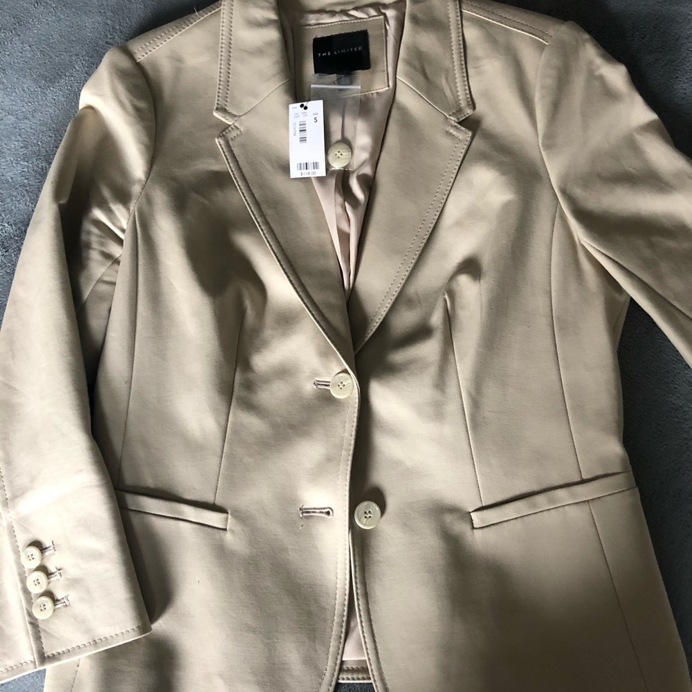 The limited Beige blazer